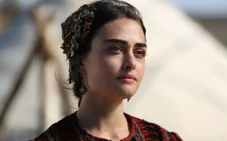 Esra Bilgiç Kimdir? Oyunculukta Zirveye Ulaşan Başarı Hikayesi