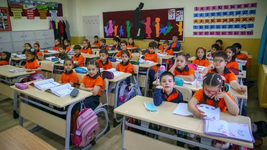 Sınıf Anneliği Milli Eğitim Bakanlığı Tarafından Yasaklandı