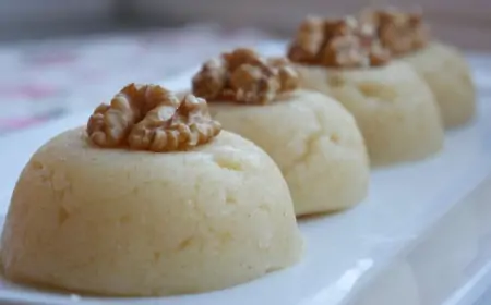 Sütlü İrmik Helvası: Lezzetin Şahane Buluşması