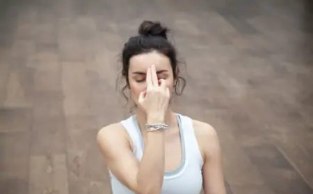 Yüz Yogası ile Jawline Etkisi: Genç ve Belirgin Bir Çene Hattı İçin İpuçları
