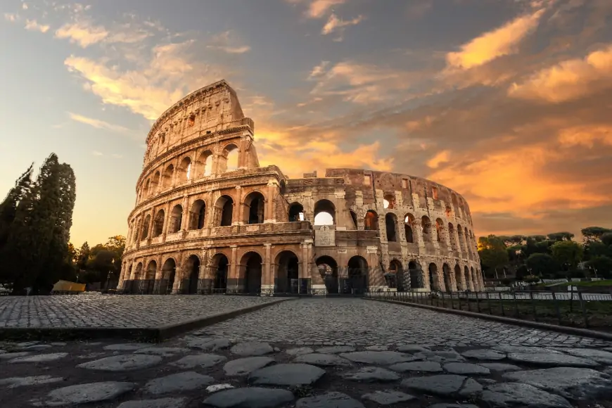 Roma'nın Tarihi Mekânları: Antik Roma'nın İzinde