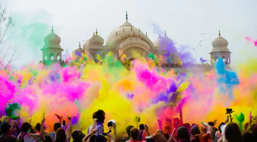 Holi Festivali (Hindistan)