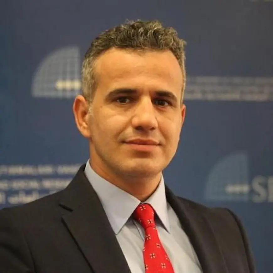 Prof. Dr. Ferhat Pirinççi Kimdir?  İletişim Başkan Yardımcısı Ferhat Pirinççi'nin Hayatı
