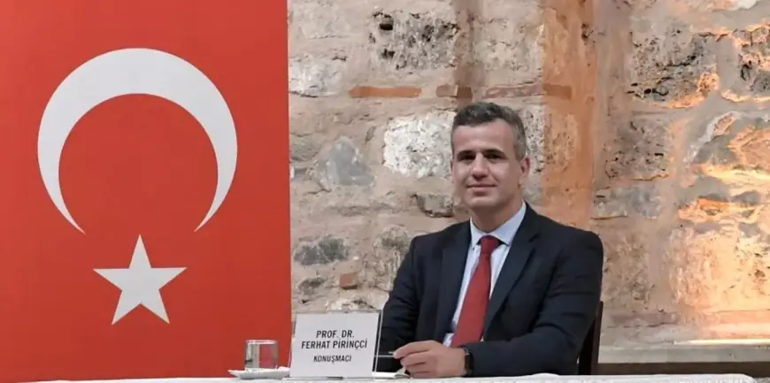 Prof. Dr. Ferhat Pirinççi Kimdir?  İletişim Başkan Yardımcısı Ferhat Pirinççi'nin Hayatı